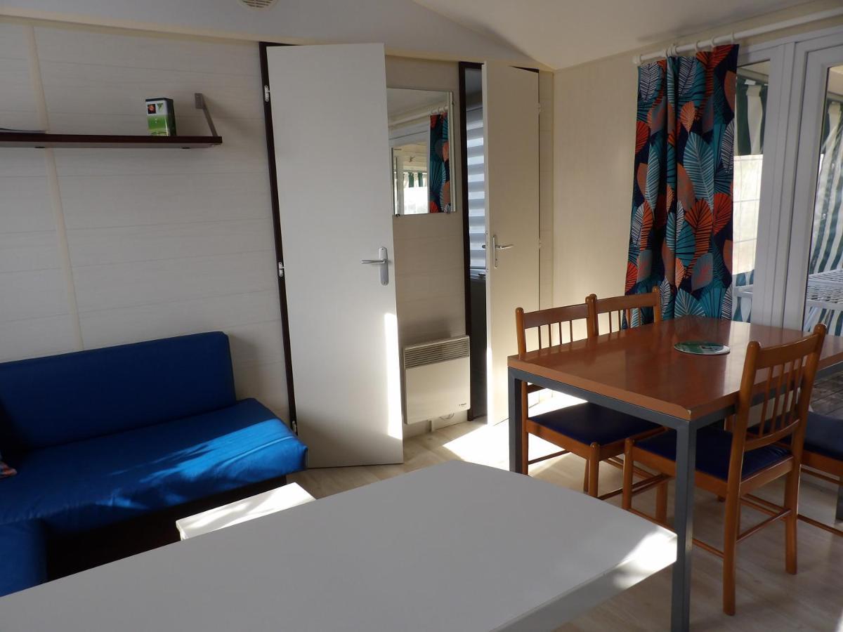 Camping Smile & Braudieres Mézières-sous-Lavardin Exteriör bild