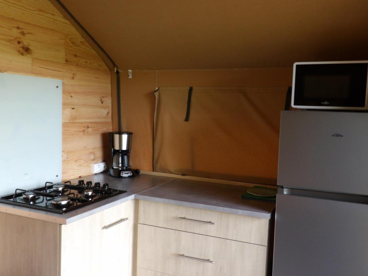 Camping Smile & Braudieres Mézières-sous-Lavardin Exteriör bild