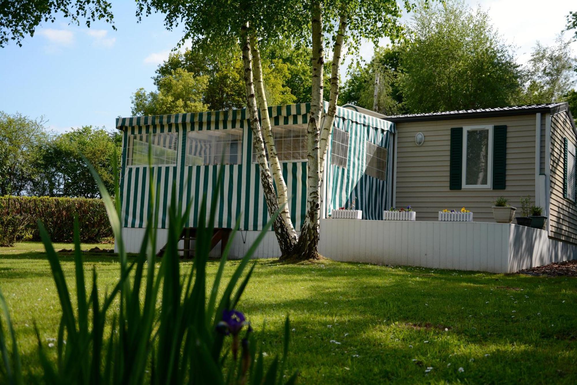 Camping Smile & Braudieres Mézières-sous-Lavardin Rum bild