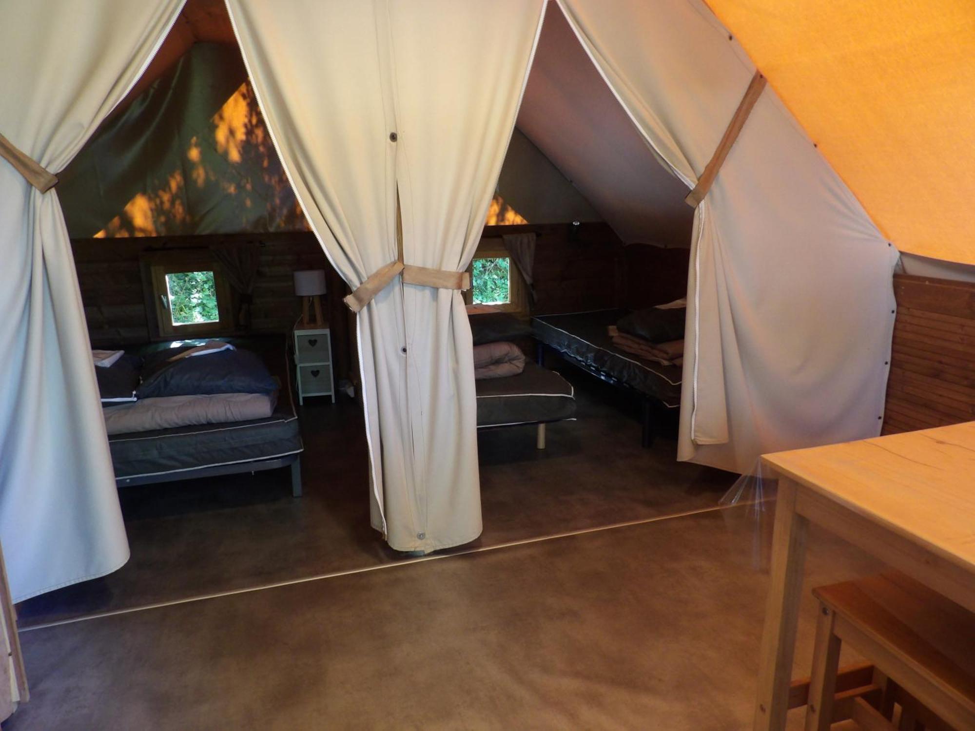 Camping Smile & Braudieres Mézières-sous-Lavardin Exteriör bild