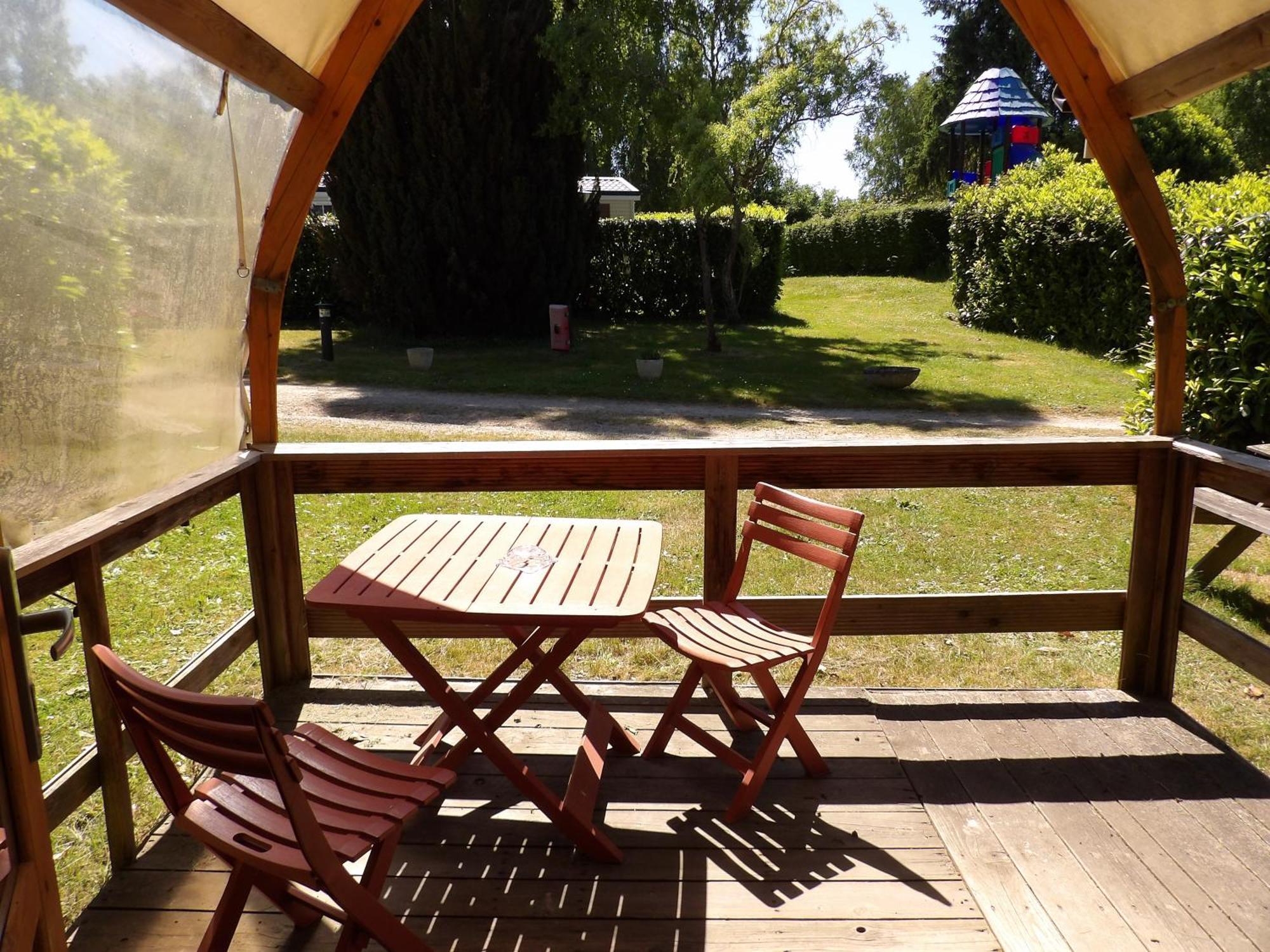 Camping Smile & Braudieres Mézières-sous-Lavardin Exteriör bild