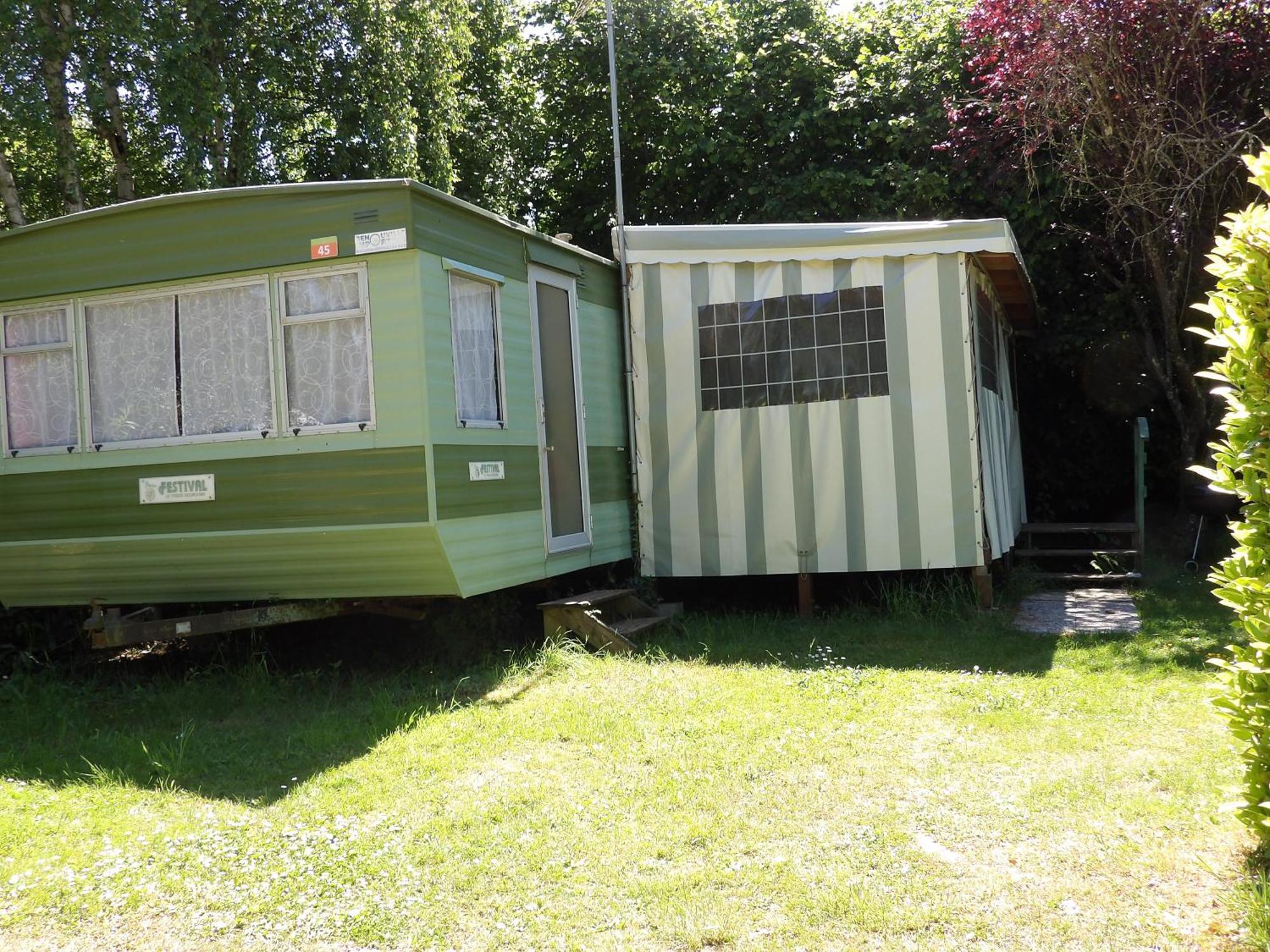 Camping Smile & Braudieres Mézières-sous-Lavardin Exteriör bild
